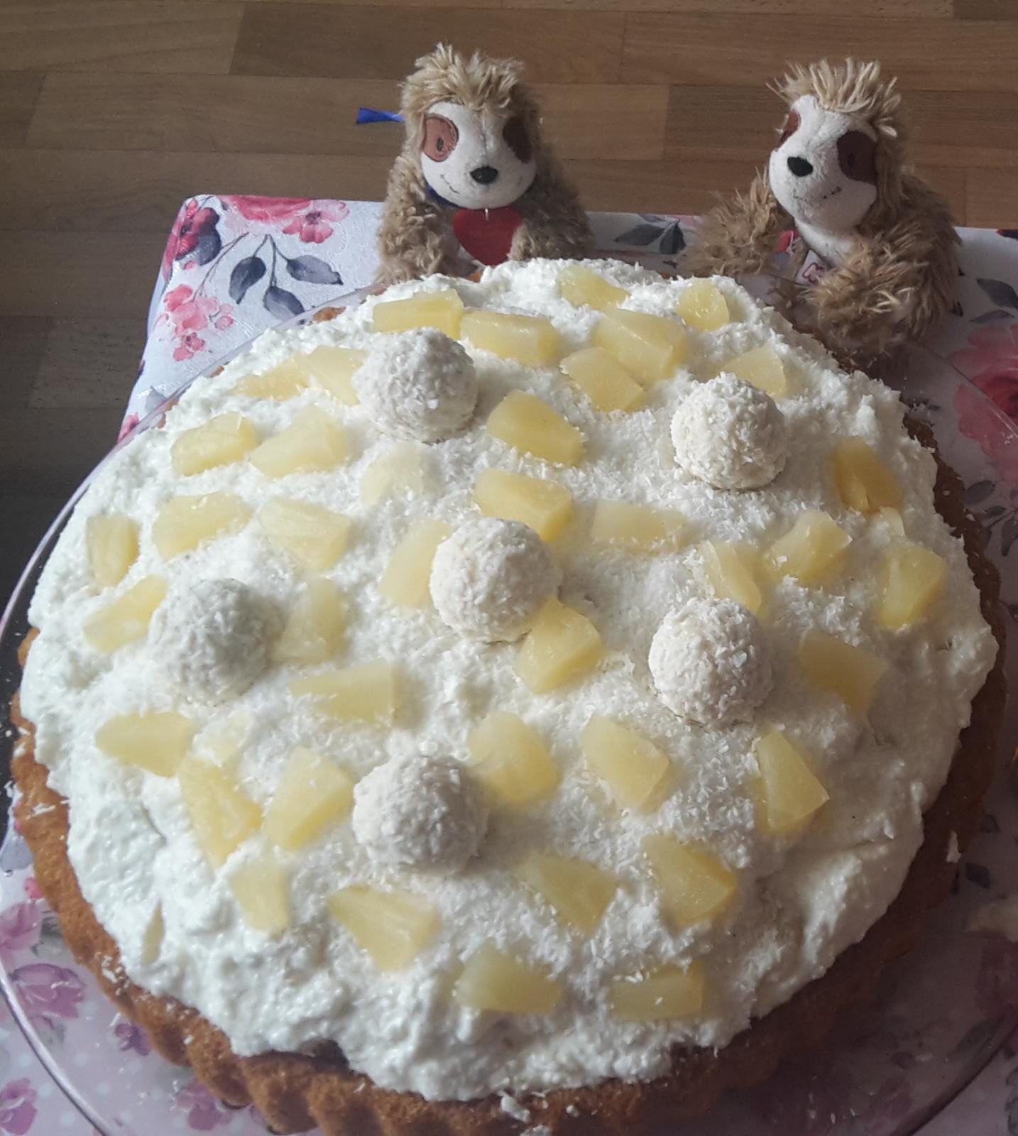 Eliza & Marty mit Pina-Colada-Torte