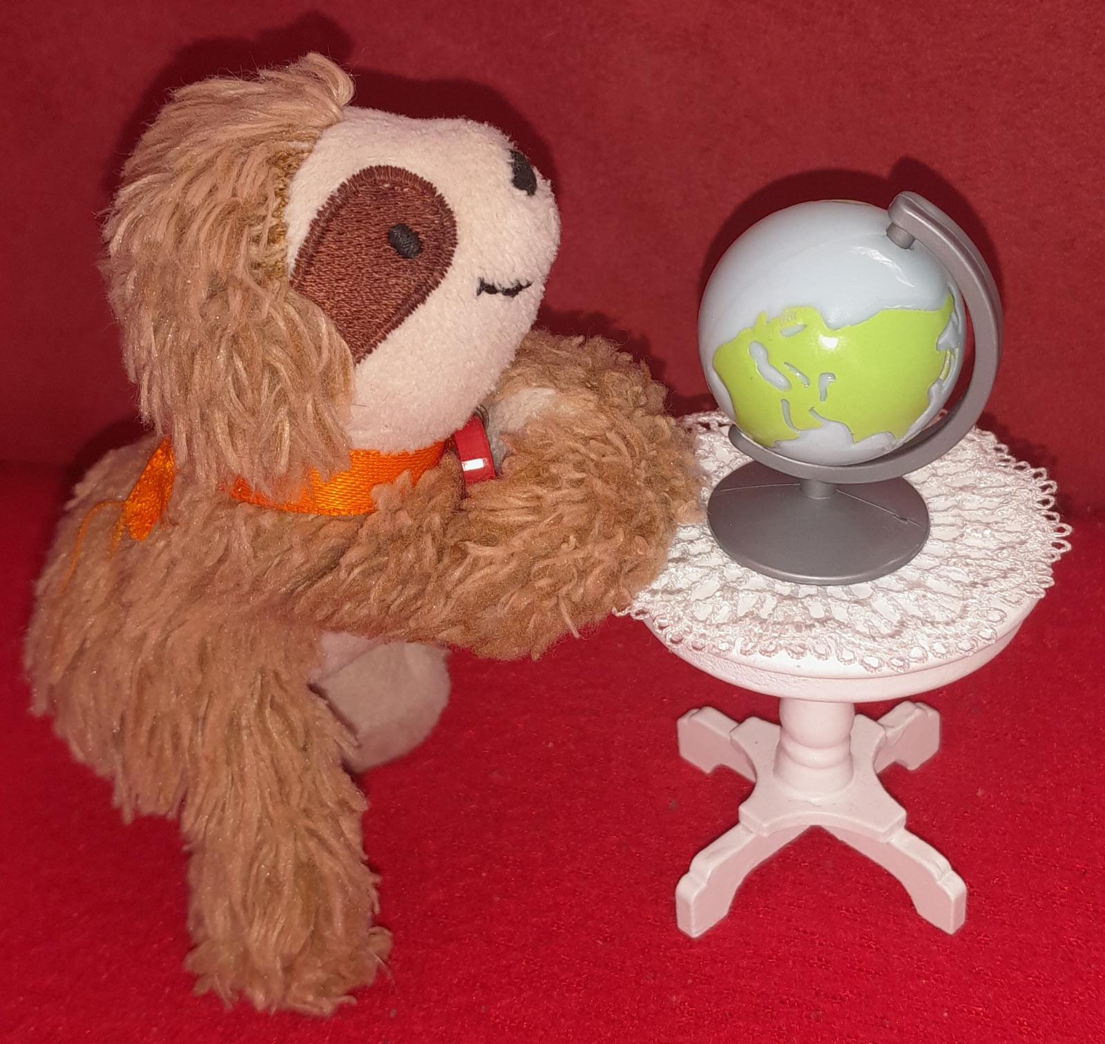 Marty mit Globus