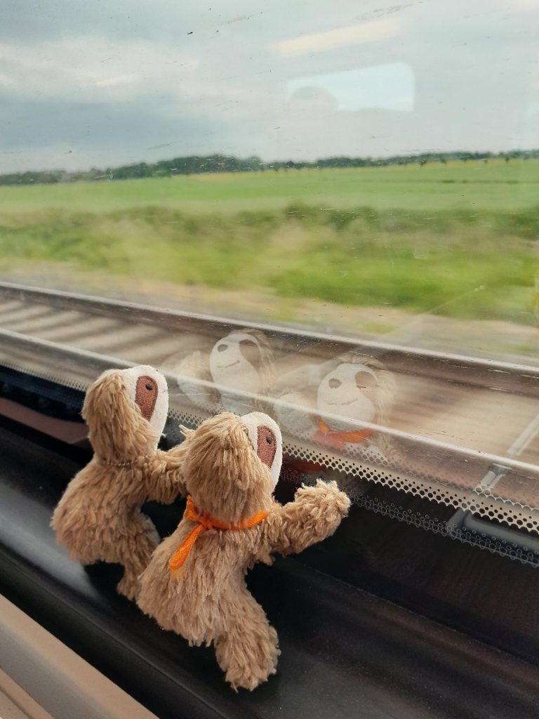 Eliza & Marty am Zugfenster